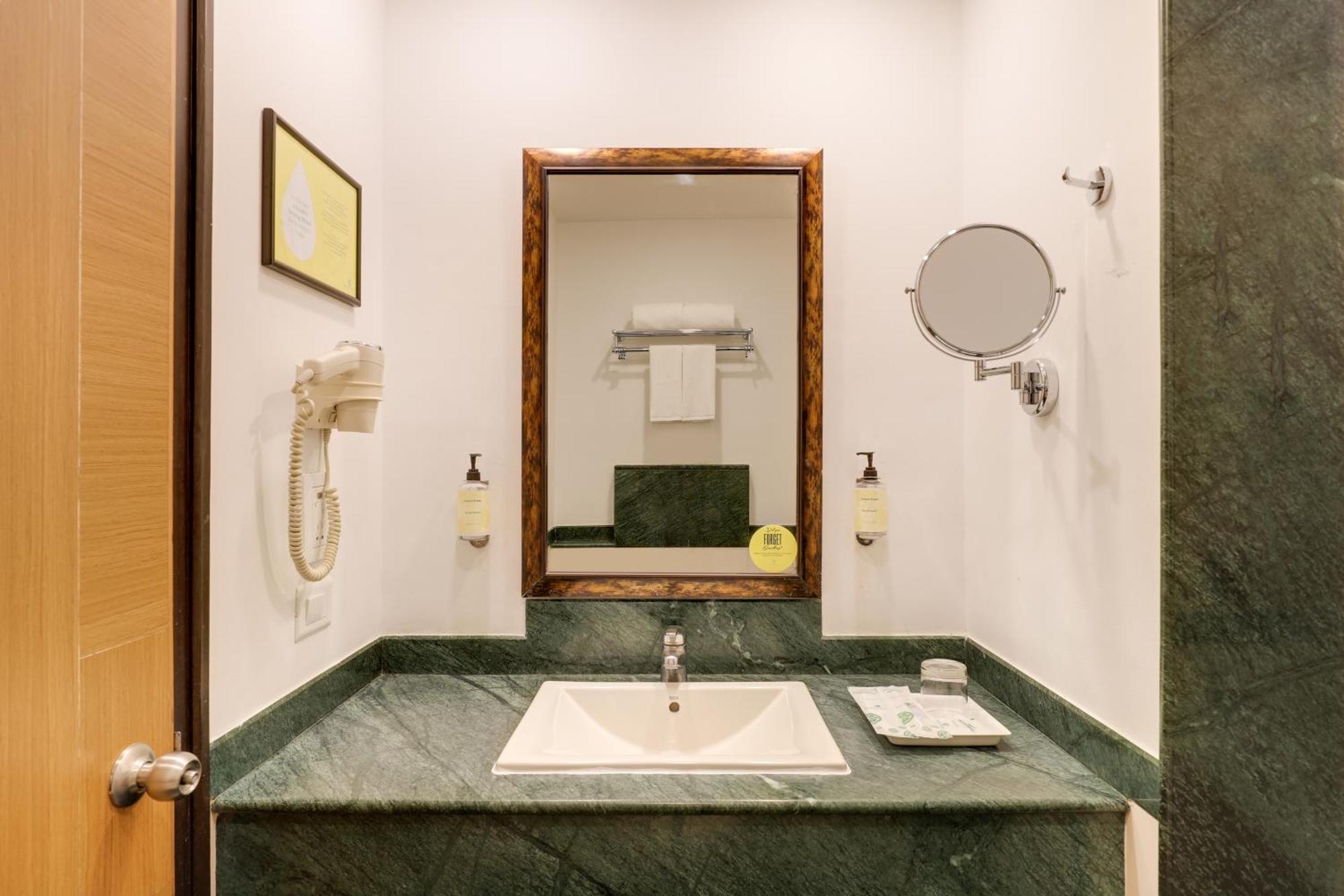 Lemon Tree Hotel Chandigarh Ngoại thất bức ảnh
