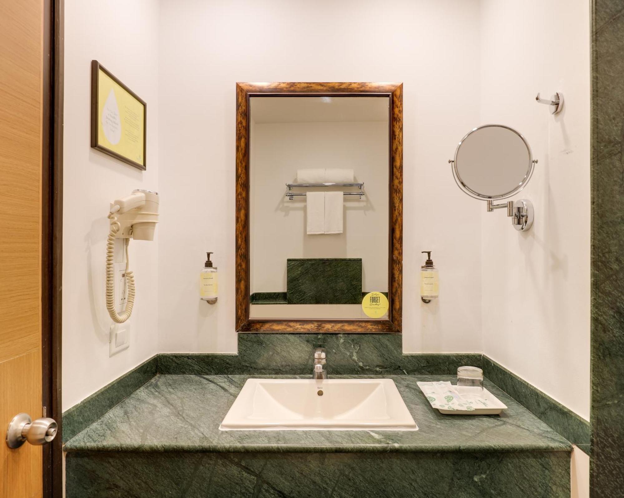 Lemon Tree Hotel Chandigarh Ngoại thất bức ảnh